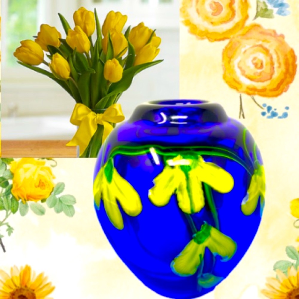 Murano blown glass 🏺 featuring a a cobalt blue body & yellow floral designs.